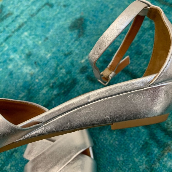 Marc By Marc Jacobs Clean Wedge Sandal Silver - Picture 10 of 10